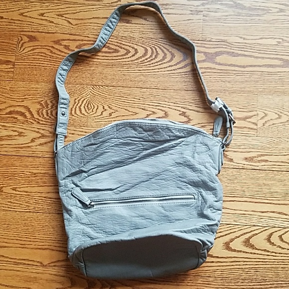 NWT Urban Outfitters faux leather bag - Picture 2 of 4